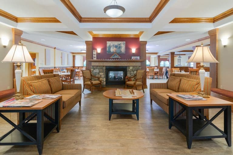 Dirigo Pines Inn in Orono, ME - Main View