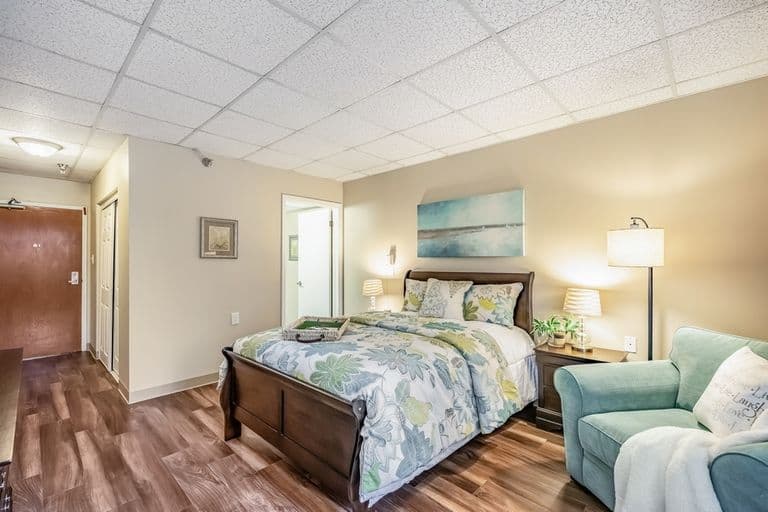 Elison Senior Living of Pinecrest in Largo, FL - Main View