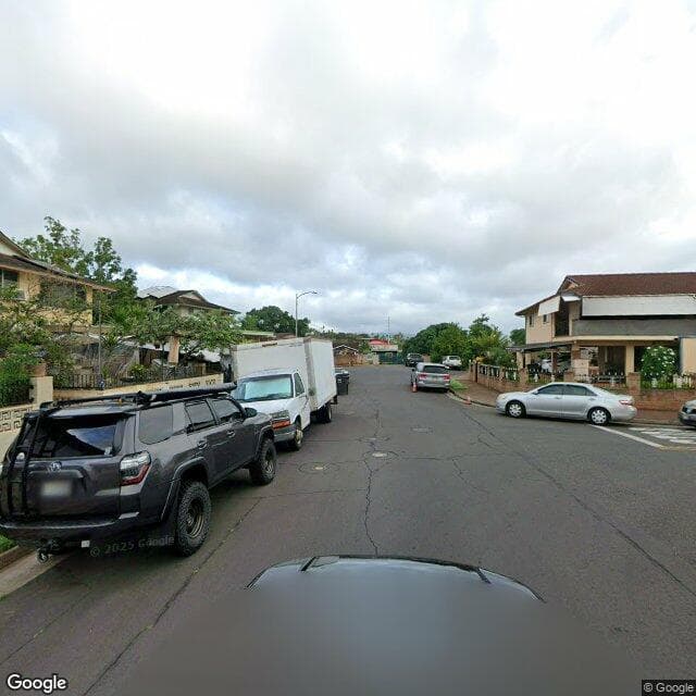 Emy's in Waipahu, HI - Main View