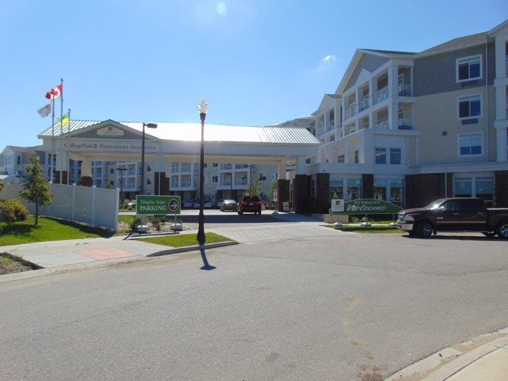 College Park ll Retirement Residence in Regina, SK