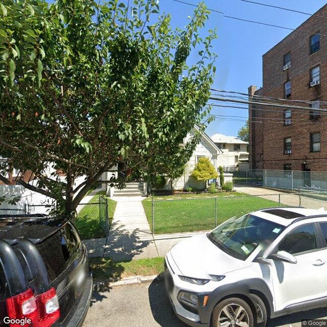 Far Rockaway Center for Rehabilitation and Nursing in Far Rockaway, NY - Main View
