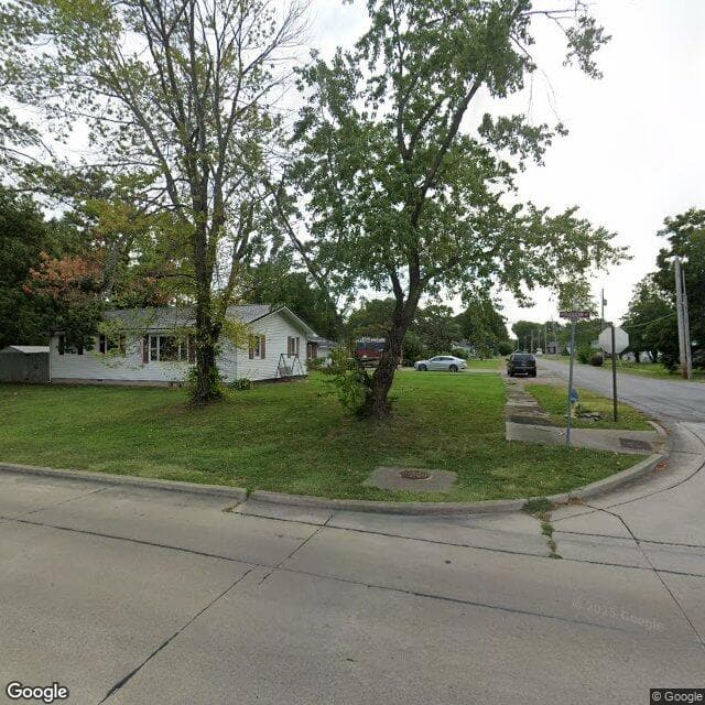 Fifth Season Res - Benton - Senior living in Benton, Illinois