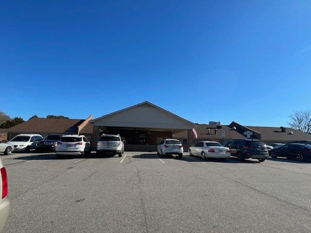 Franklin Oaks Nursing And Rehabilitation Center in Louisburg, NC - Main View