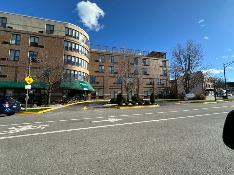 Friedman Place in Chicago, IL - Main View