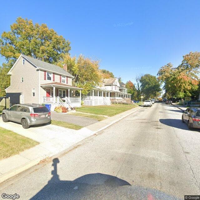 Friendly Best (805) in Baltimore, MD - Main View