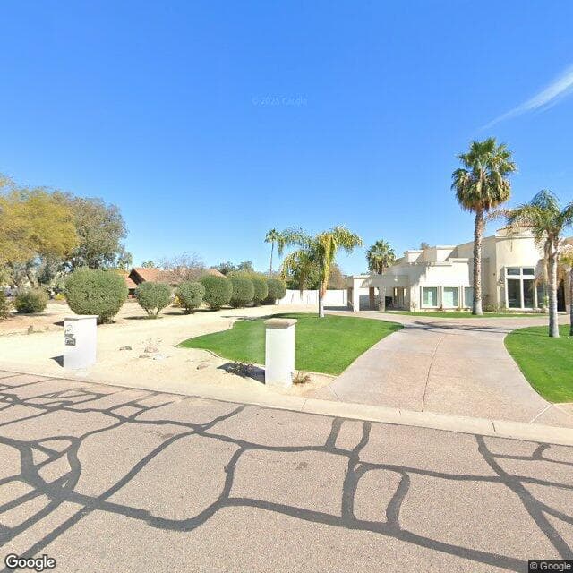 Golden Swan Manor in Paradise Valley, AZ - Main View