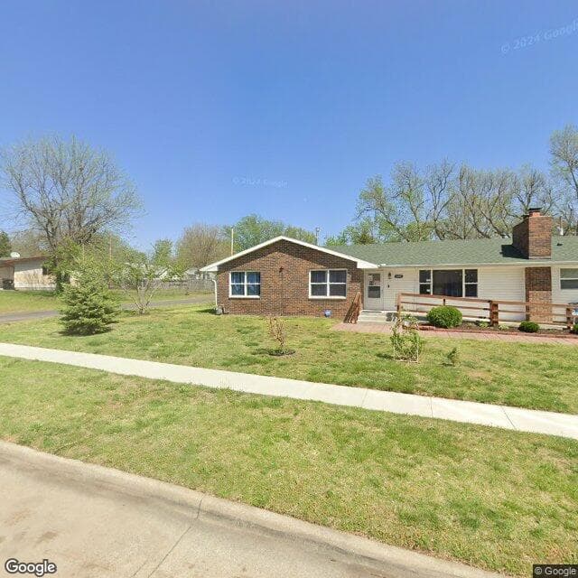 Graceful Home in Topeka, KS - Main View