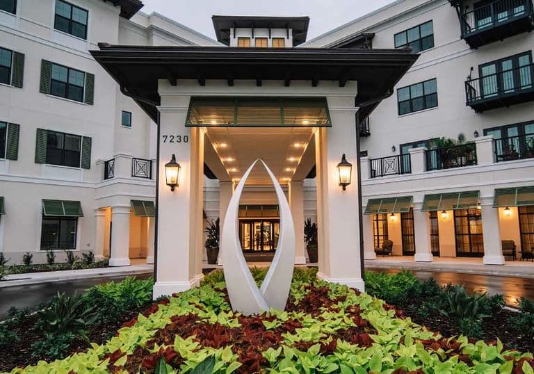 Grand Living At Lakewood Ranch
