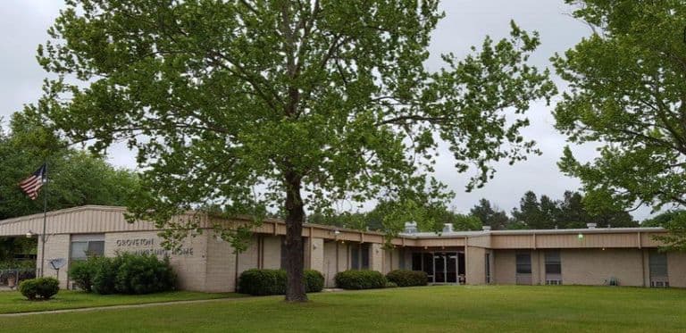 Groveton Nursing Home in Groveton, TX - Main View