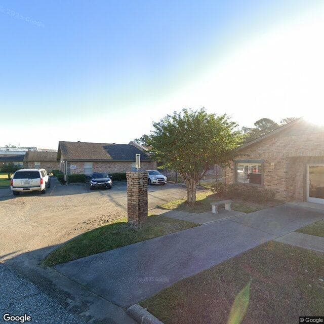 Guest House Skilled Nursing Rehabilitation in Shreveport, LA