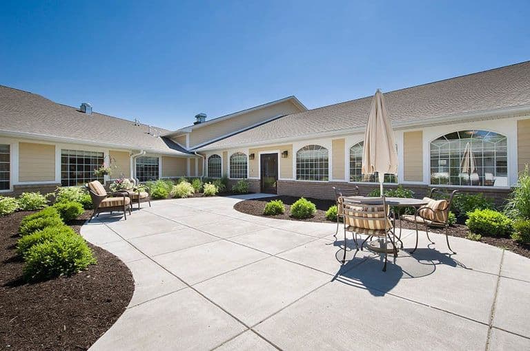 Hamilton Pointe Health and Rehab in Newburgh, IN - Main View