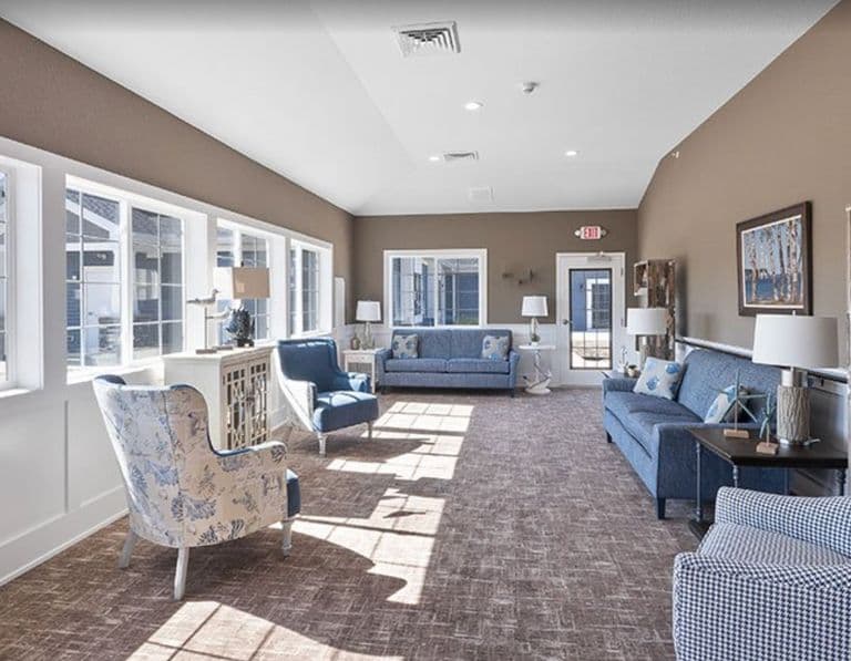 Hampton Manor Of Van Buren - Senior living in Van Buren Charter Township, Michigan