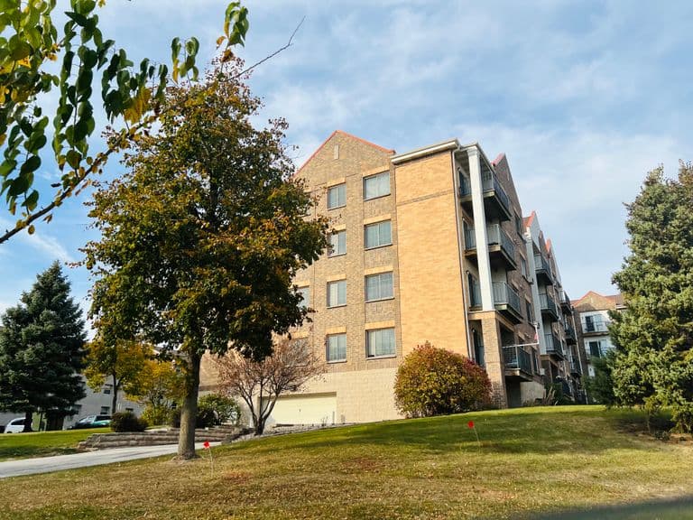 HarborChase of Shorewood in Shorewood, WI - Main View