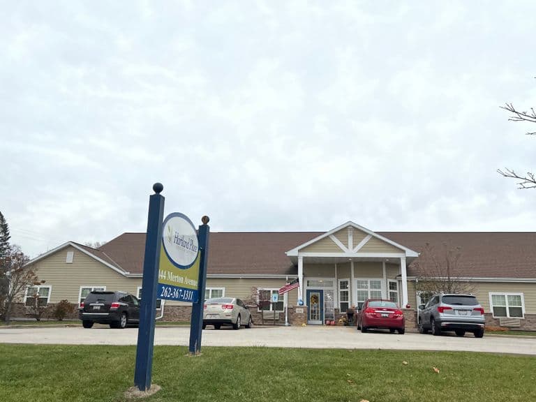 Hartland Place Senior Living - Senior living in Hartland, Wisconsin