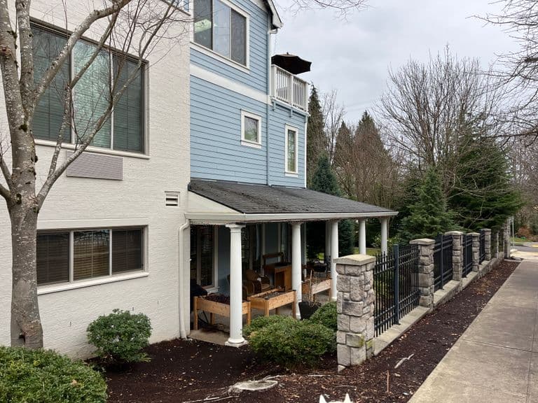 Hawthorne Gardens in Portland, OR