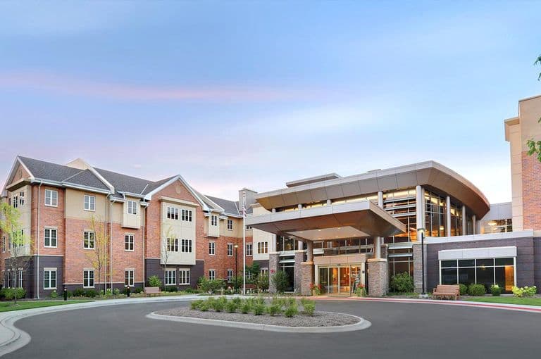 Hearthstone of Arlington Heights in Arlington Heights, IL - Main View