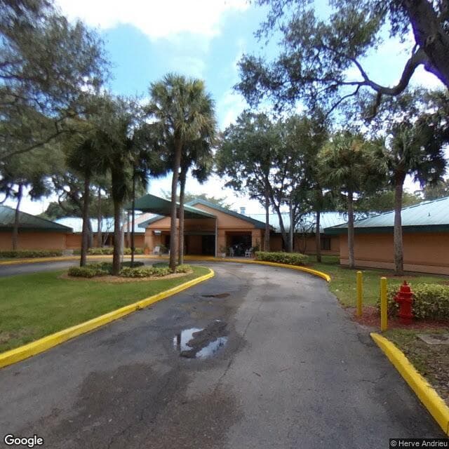 Heartland Health Care Center Boynton Beach in Boynton Beach, FL - Main View