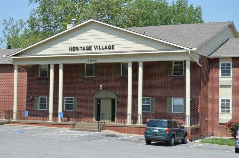 Heritage Village Of Gladstone in Kansas City, MO - Main View