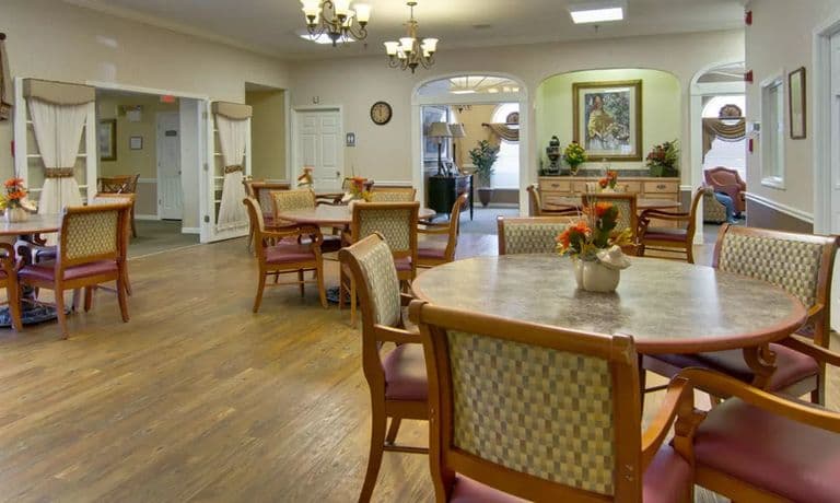 Highland Crest Assisted Living in Kirksville, MO - Main View