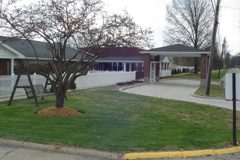 Highland Oaks Health Center in Mc Connelsville, OH - Main View