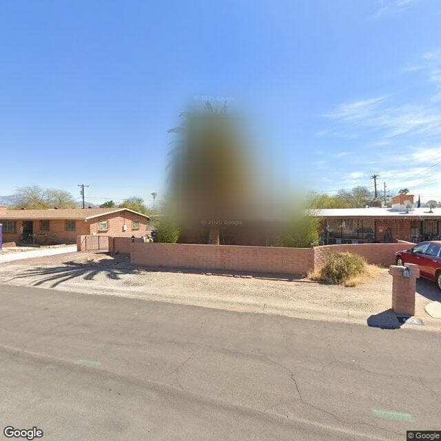 Hummingbird Manor 2 in Tucson, AZ - Main View