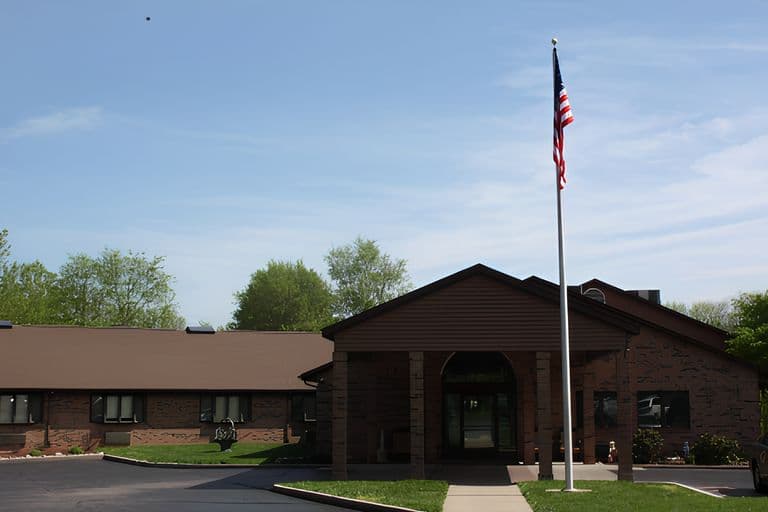 Imboden Creek Gardens in Decatur, IL - Main View