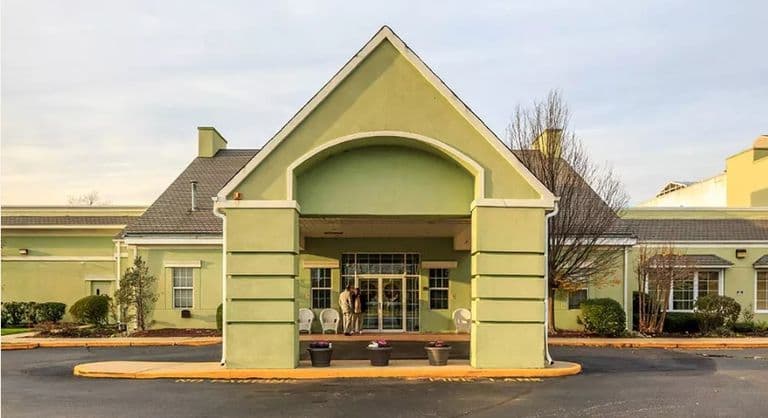 Ivy Stone Senior Living in Pennsauken, NJ