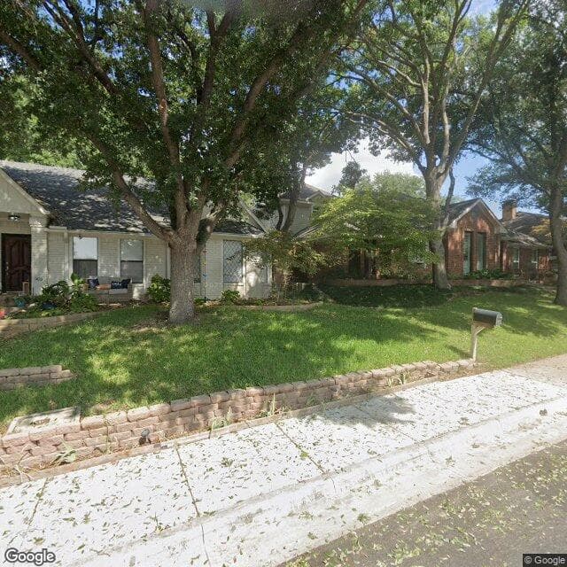Jacksons Place - Woodhurst in Dallas, TX - Main View