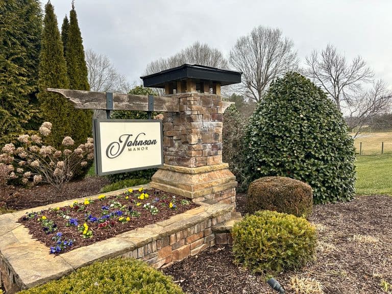 Johnson Manor in Mooresville, NC - Main View