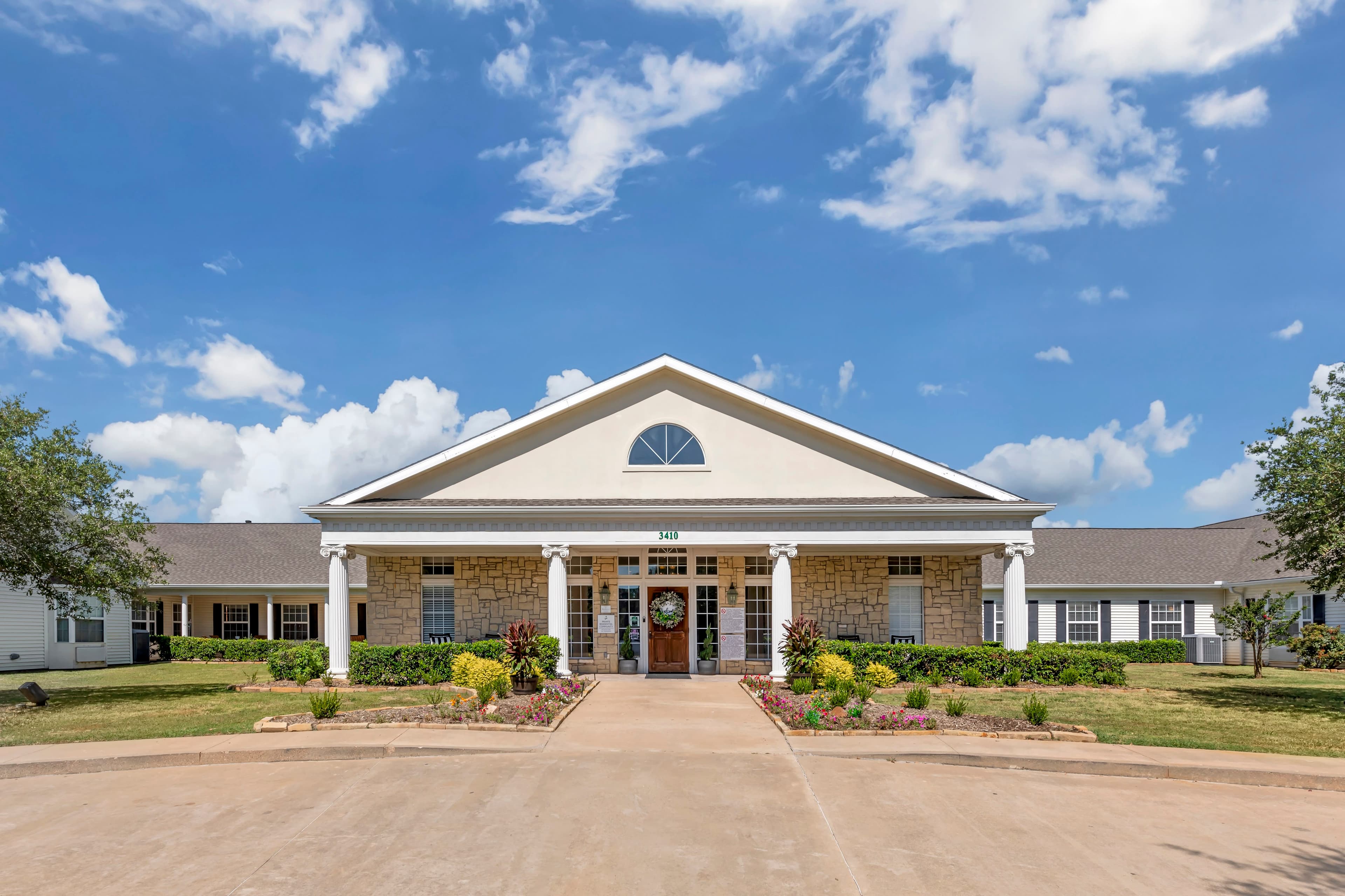 Brookdale Willows Sherman in Sherman, TX - Main View