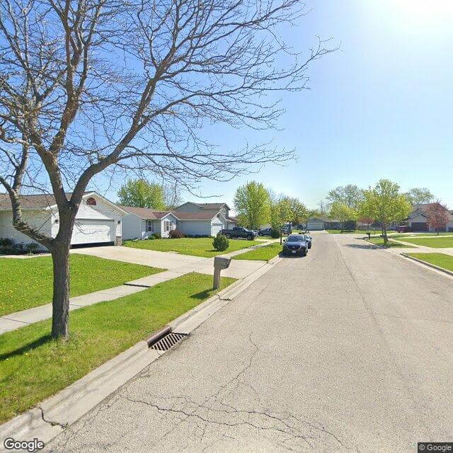 Knapp Prairie Fox Court in Fond Du Lac, WI - Main View
