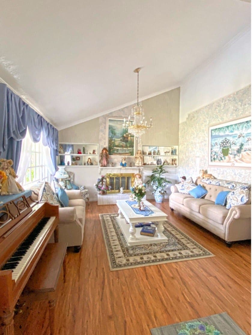 Comfort and Care For the Elderly in Mission Viejo, CA - Main View