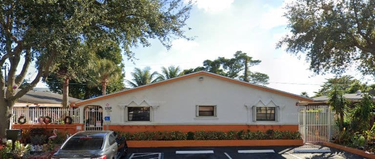 Lake View Retirement Residence in Fort Lauderdale, FL - Main View