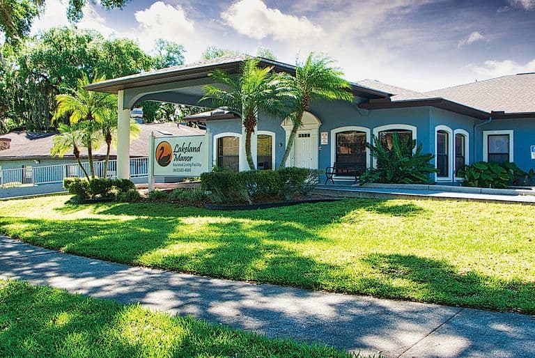 Lakeland Manor Alf in Lakeland, FL - Main View