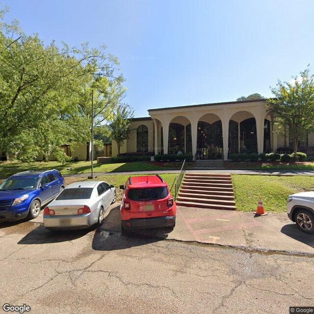 Lakeland Nursing And Rehabilitation Center in Jackson, MS - Main View