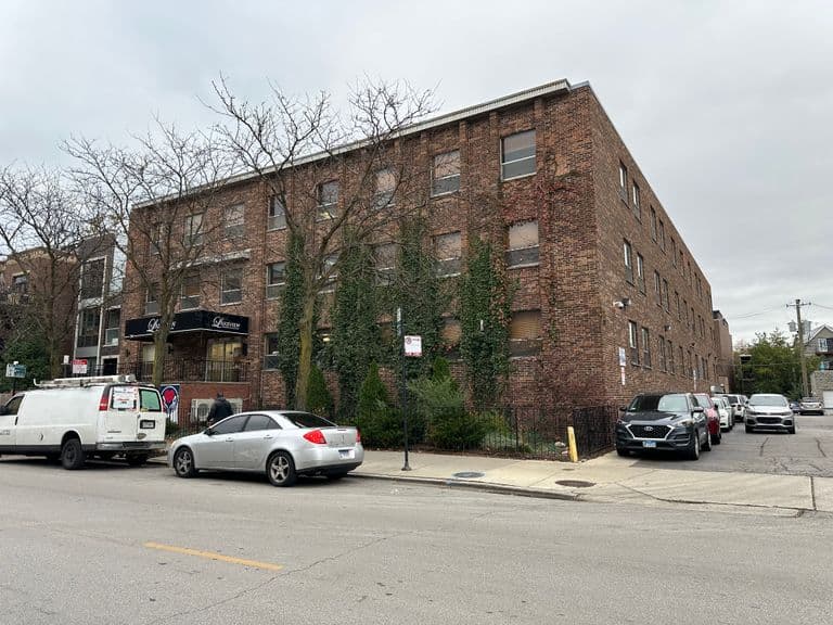 Lakeview Nursing and Rehabilitation Center in Chicago, IL - Main View