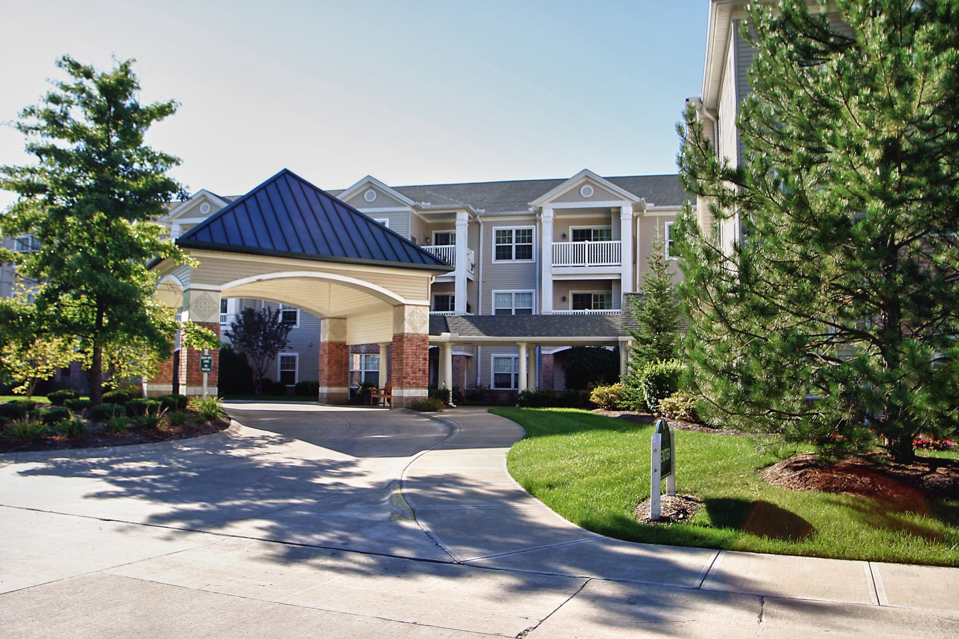 Commons Independent Living at Towne Center in Avon Lake, OH - Main View