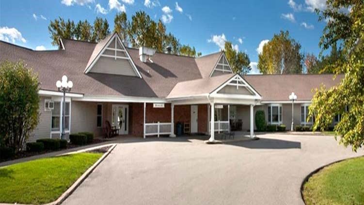 Commonwealth Senior Living at East Paris in Grand Rapids, MI - Main View