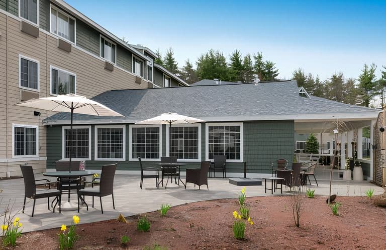 Ledgewood Bay At Milford - Senior living in Milford, New Hampshire