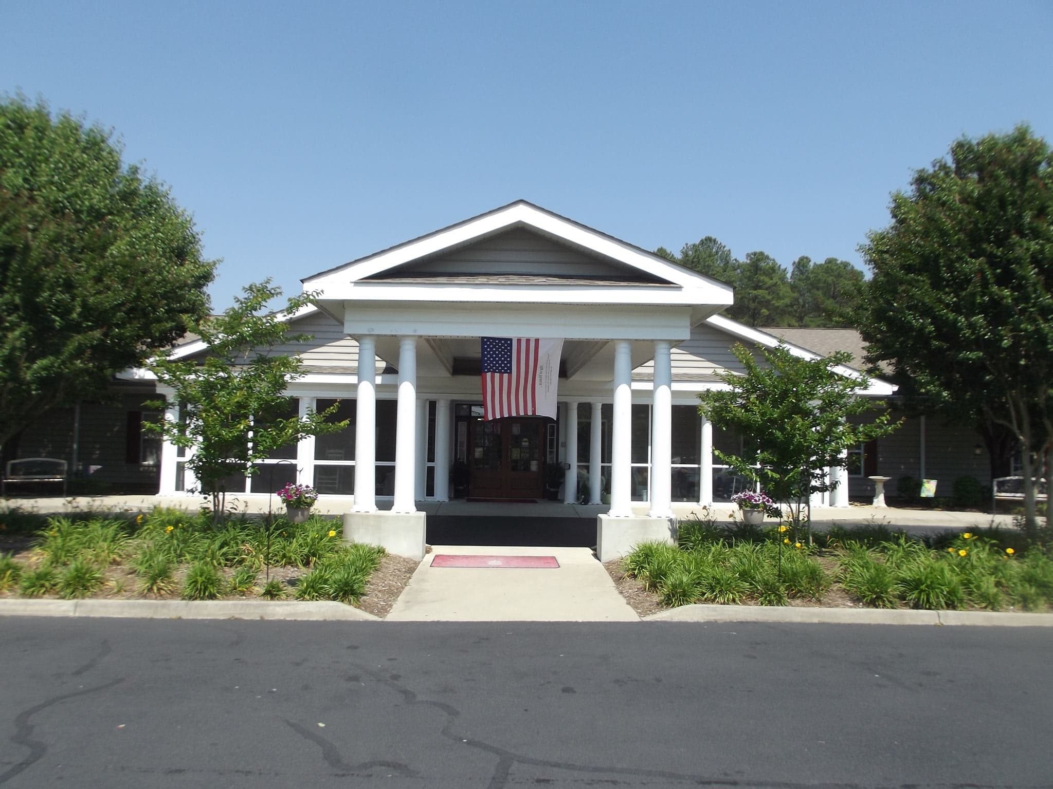 Commonwealth Senior Living at Kilmarnock in Kilmarnock, VA - Main View