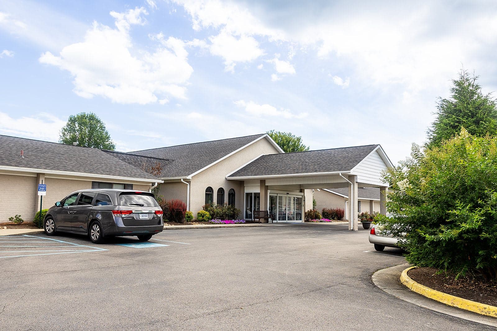 Commonwealth Senior Living at Radford in Radford, VA - Main View