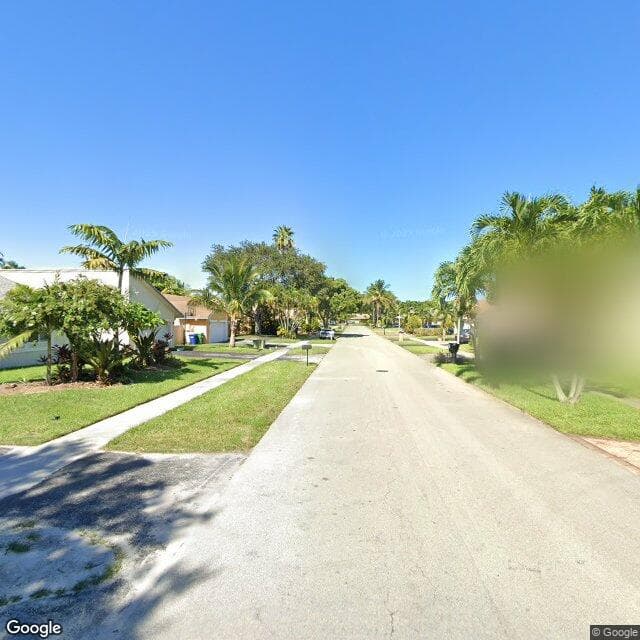 Lesly's Leisure Living III in Fort Lauderdale, FL - Main View