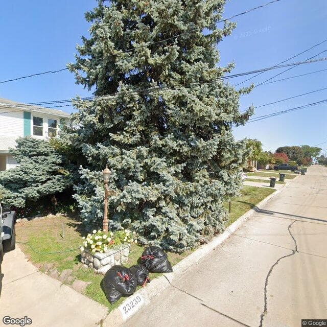 Liberty Manor in Saint Clair Shores, MI - Main View