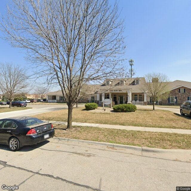 Lincoln Country House in Lincoln, NE - Main View
