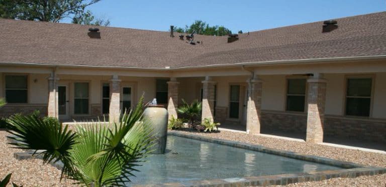 Live Oak Senior Care on Lake Conroe in Montgomery, TX - Main View