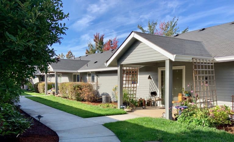 Magnolia Gardens Senior Living and Memory Care in Cottage Grove, OR - Main View
