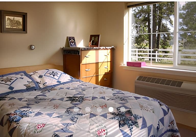 Maple Glen Assisted Living Community in Shelton, WA - Main View
