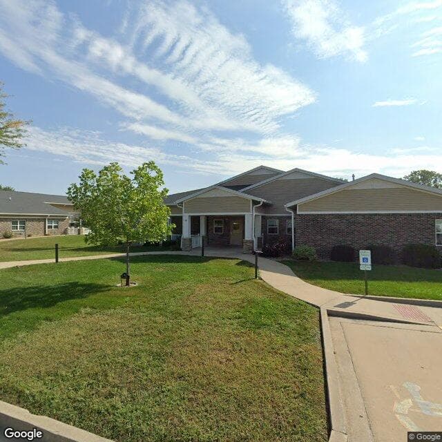 Maple Grove Memory Care Silver in Carthage, IL - Main View