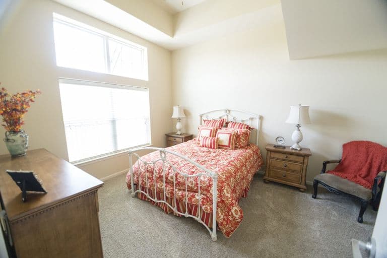 Mccrite Plaza At Briarcliff Assisted Living in Kansas City, MO - Main View