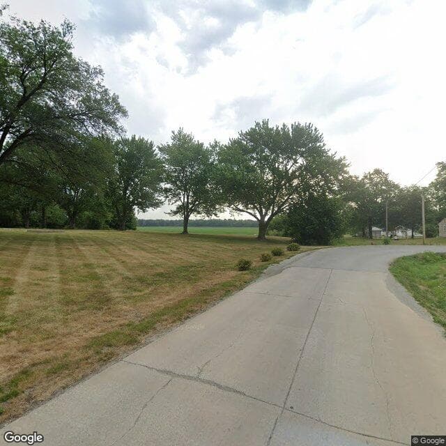 Mclarney Manor in Brookfield, MO - Main View